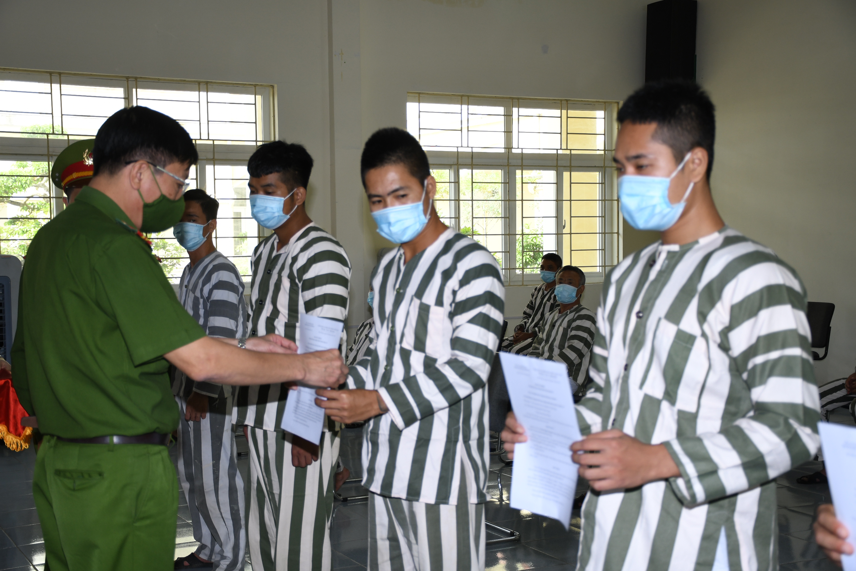 Điều kiện đề nghị đặc xá tha tù trước thời hạn nhân dịp Quốc khánh 02/9/2022